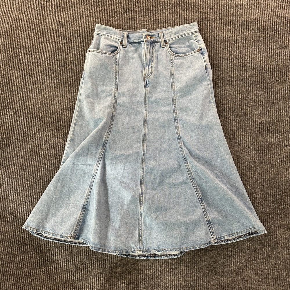 Levi's A-Line Denim Skirt 28 Light Wash Blue Paneled Midi Skirt